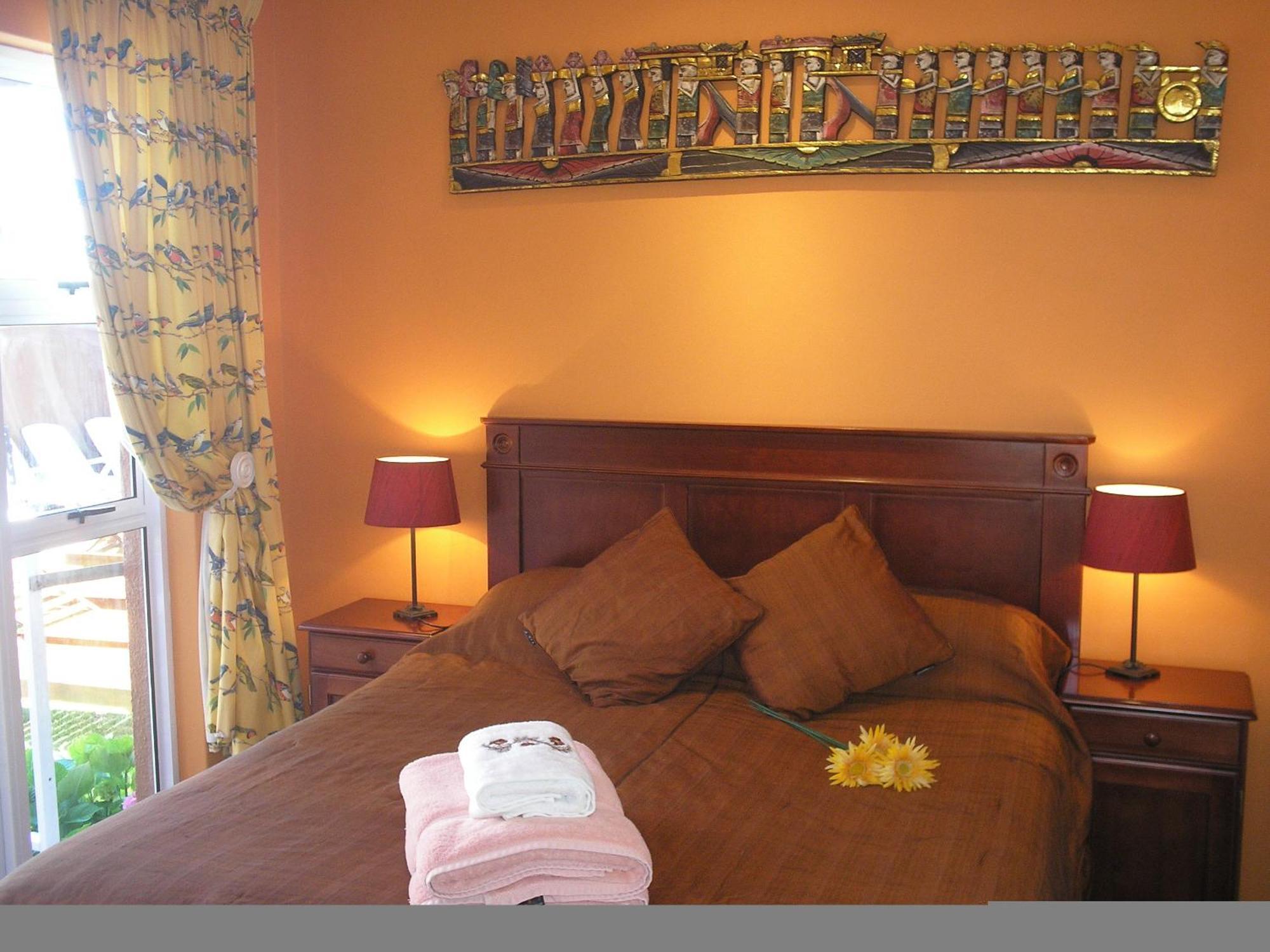 הרמנוס Brown Jug Guest House מראה חיצוני תמונה