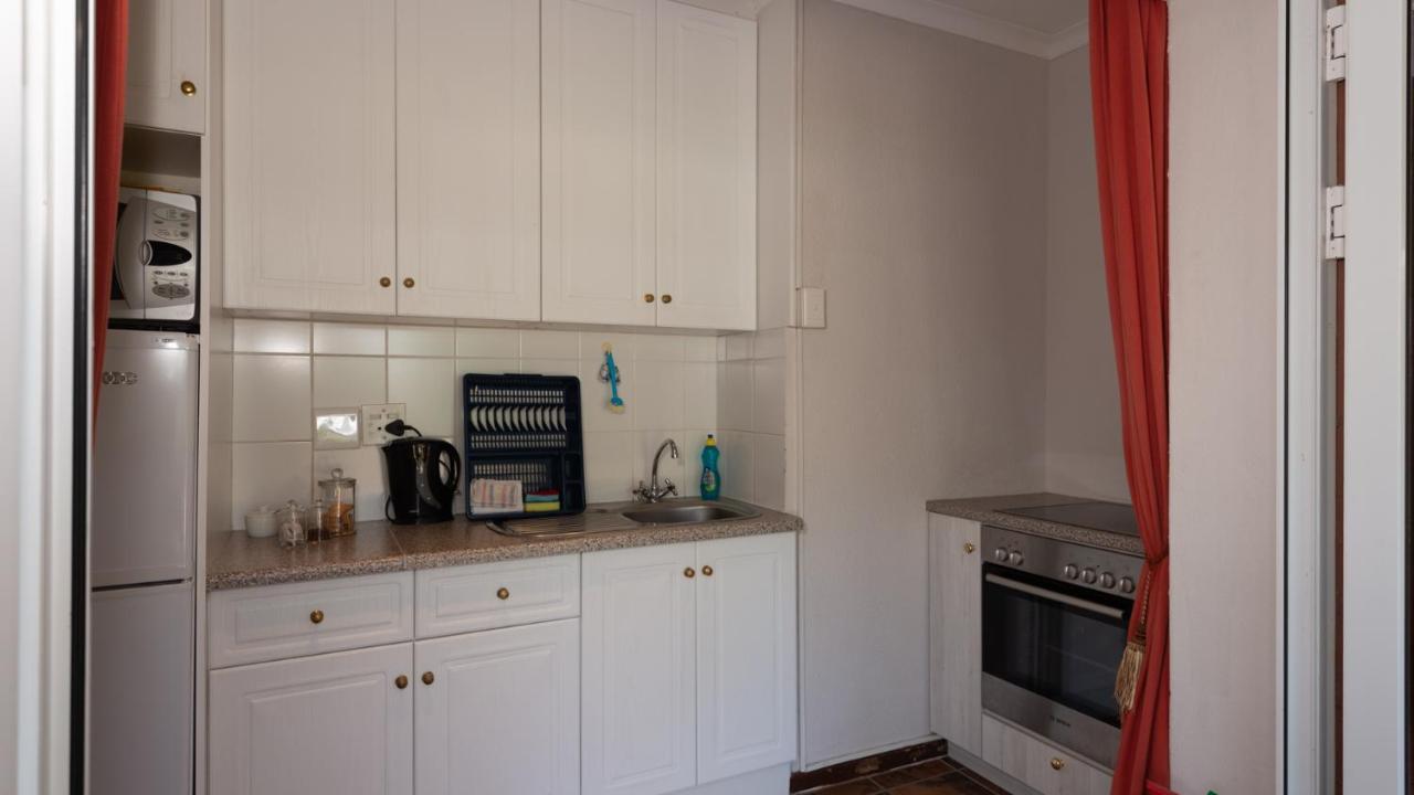 הרמנוס Brown Jug Guest House מראה חיצוני תמונה